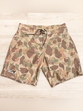 Birdwell Beach Britches Camo Board Shorts Shark Patch Men’s 34 USA